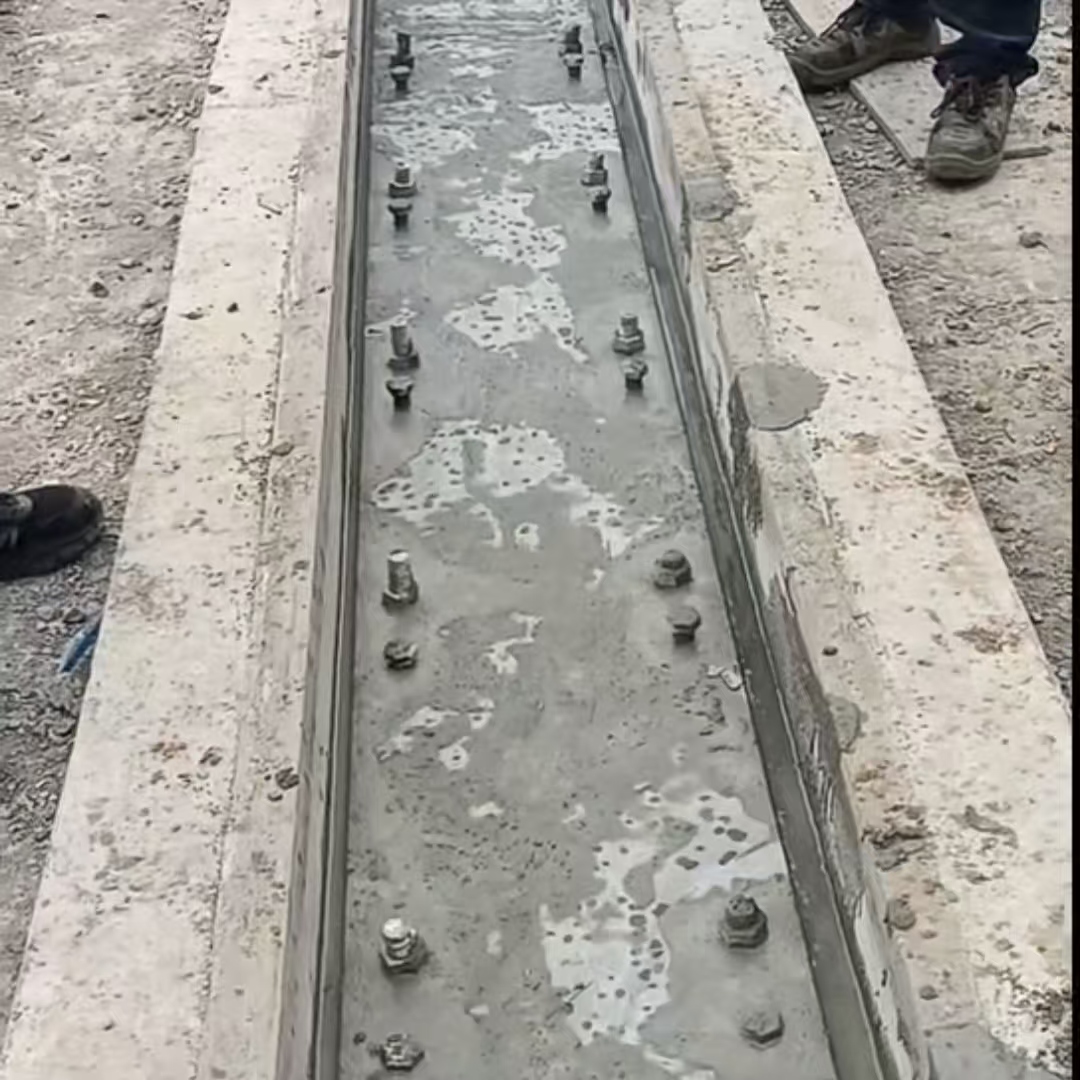 台中市港口码头起重机龙门吊重型机械设备稳固用早强快凝轨道胶泥